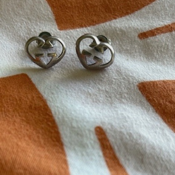 Gucci Love Brit Double G Heart Earrings - Picture 1 of 4
